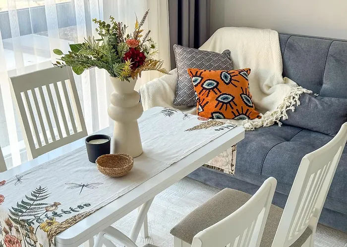 Qoople Elite 3 アパート アランヤ